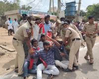 Students demand medical college, in Gadwal