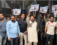 Controversy Strikes AAP Rally in East Delhi: Black Flags and Resignations